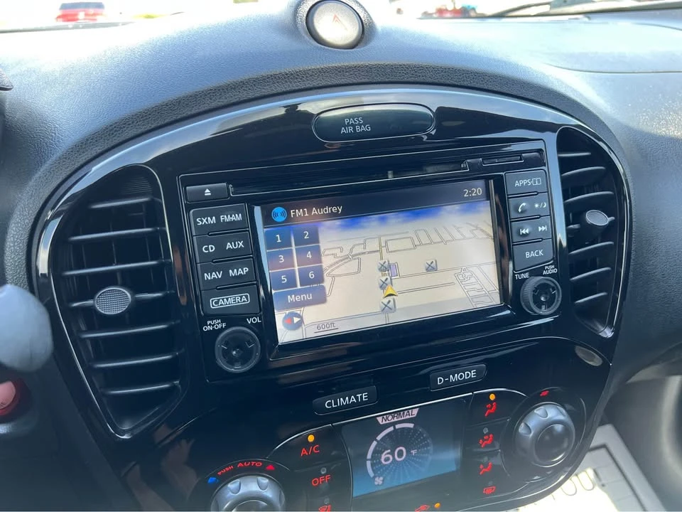2015 Nissan Juke - Image 11 of 17
