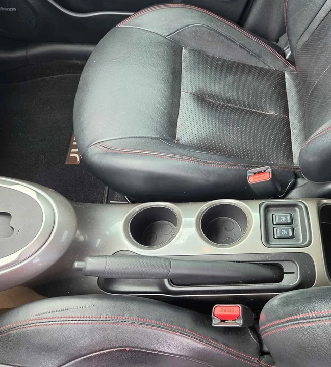 2015 Nissan Juke - Image 12 of 15