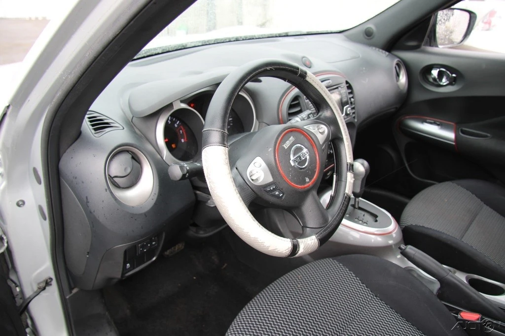 2015 Nissan Juke - Image 12 of 21