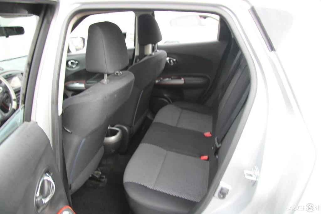 2015 Nissan Juke - Image 18 of 21