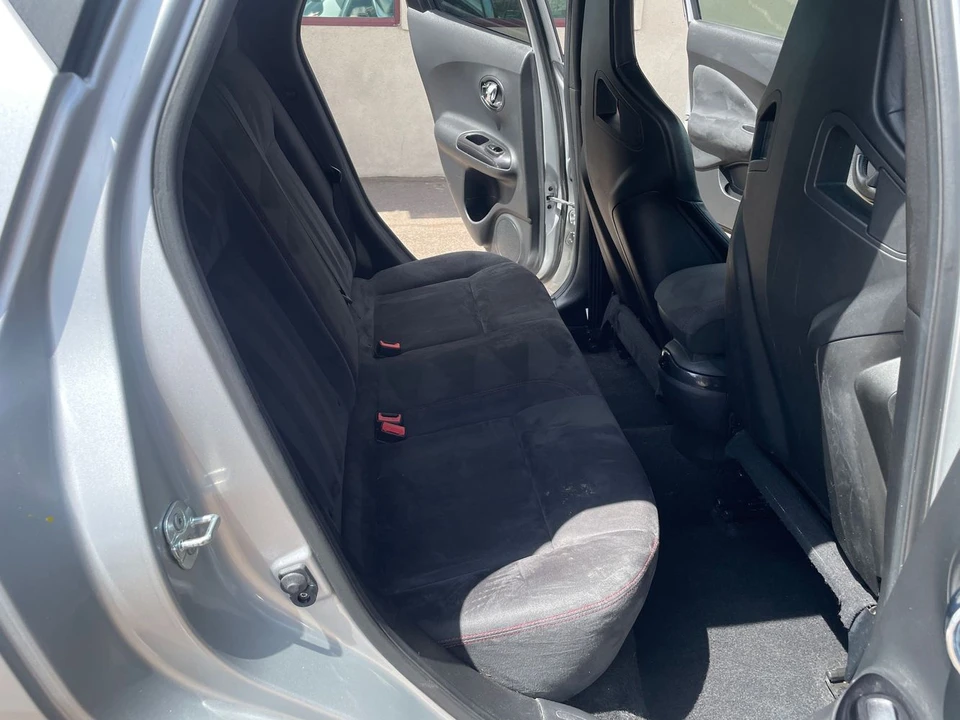 2015 Nissan Juke - Image 10 of 14