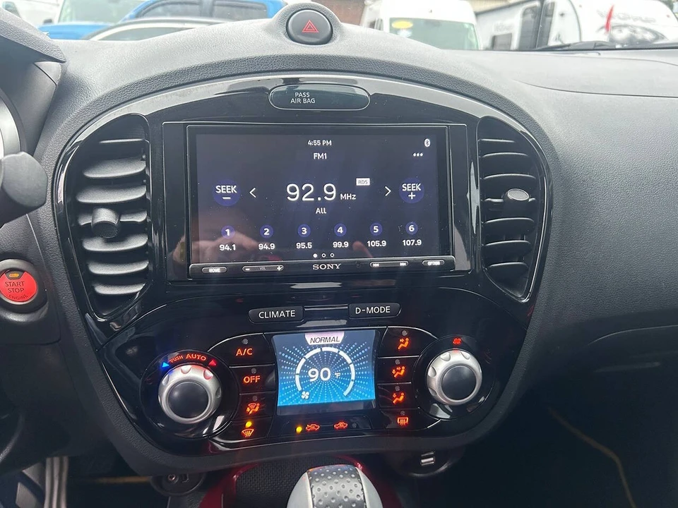 2015 Nissan Juke - Image 16 of 20