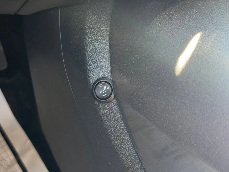 2015 Nissan Juke - Image 16 of 20