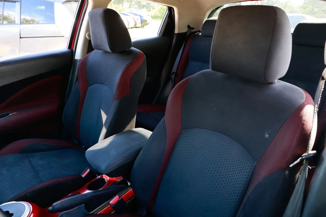 2015 Nissan Juke - Image 6 of 12