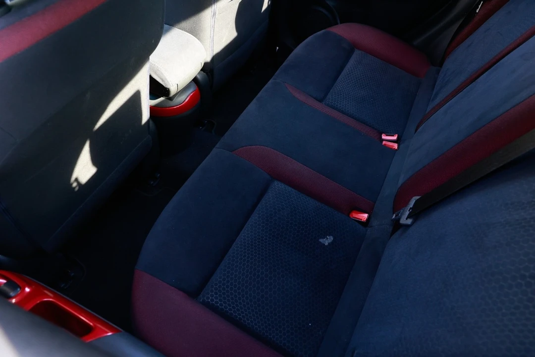 2015 Nissan Juke - Image 10 of 12