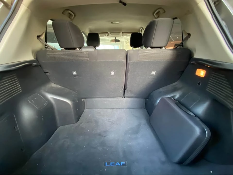 2015 Nissan Leaf - Image 9 of 13