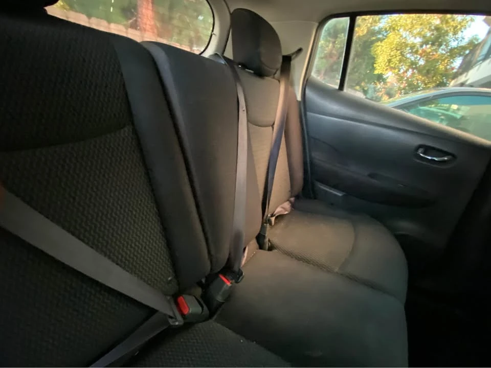 2015 Nissan Leaf - Image 8 of 13