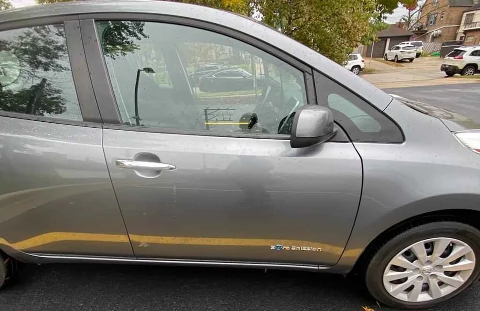 2015 Nissan Leaf - Image 9 of 19