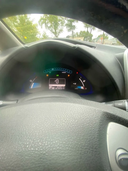 2015 Nissan Leaf - Image 13 of 19