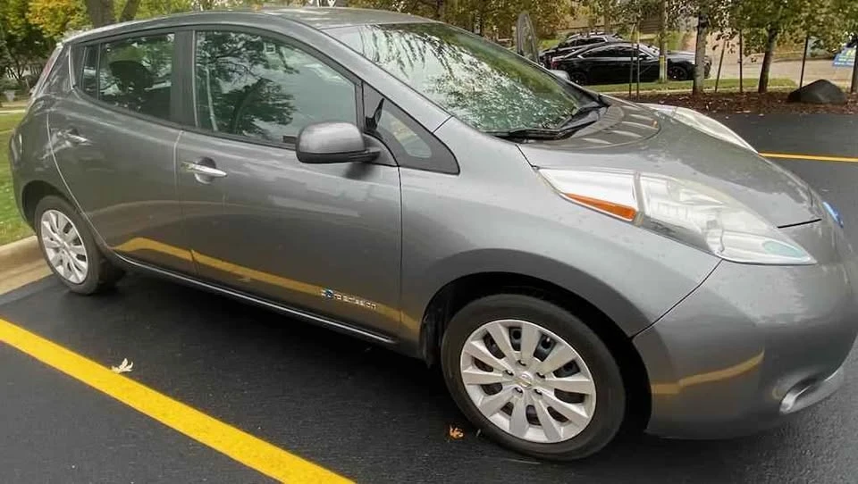 2015 Nissan Leaf - Image 4 of 19
