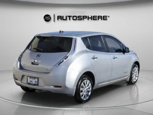 2015 Nissan Leaf - Image 10 of 21
