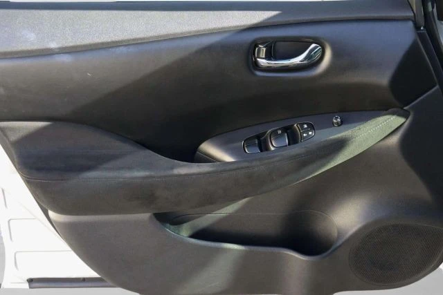 2015 Nissan Leaf - Image 14 of 21