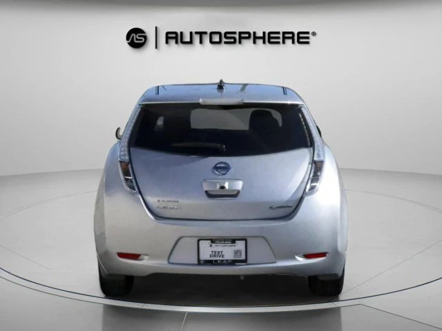 2015 Nissan Leaf - Image 8 of 21