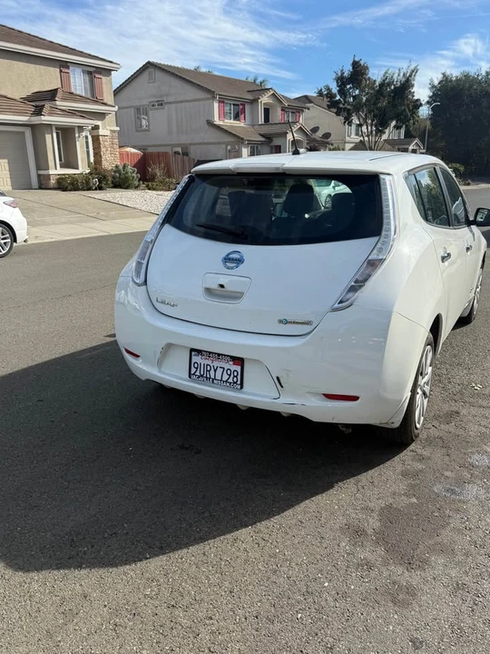 2015 Nissan Leaf - Image 4 of 7