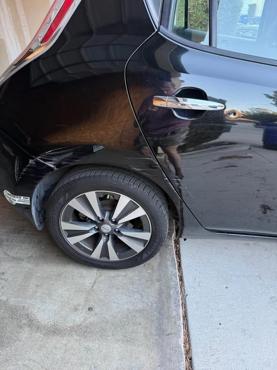 2015 Nissan Leaf - Image 4 of 10