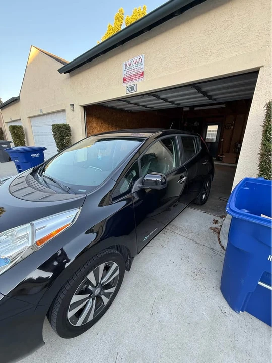 2015 Nissan Leaf - Image 6 of 10
