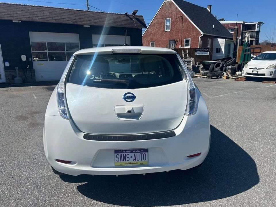 2015 Nissan Leaf - Image 5 of 21