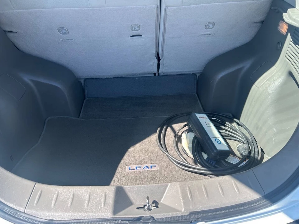 2015 Nissan Leaf - Image 18 of 21