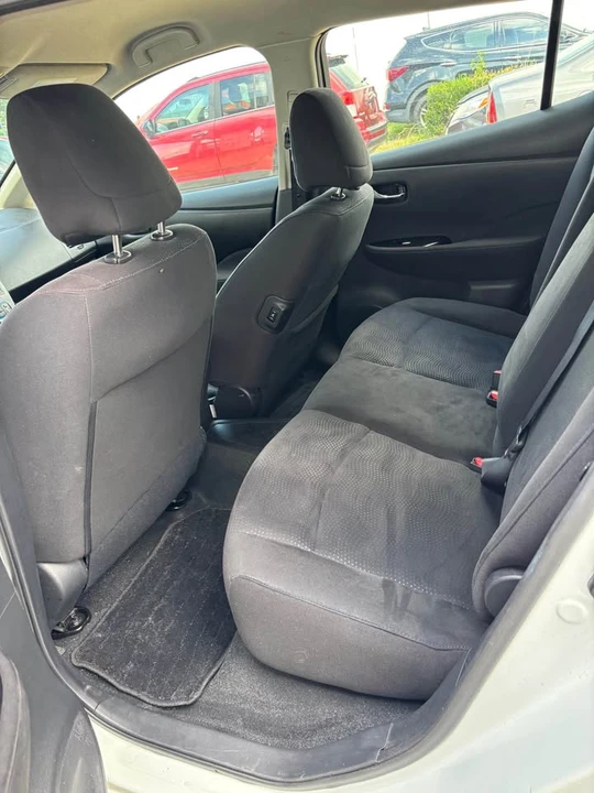 2015 Nissan Leaf - Image 9 of 9