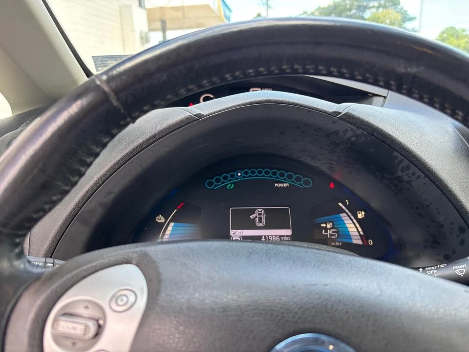 2015 Nissan Leaf - Image 5 of 9