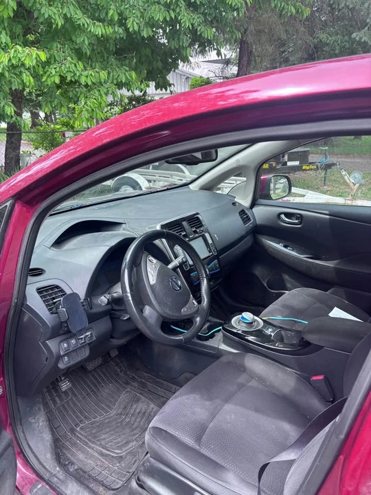 2015 Nissan Leaf - Image 2 of 6