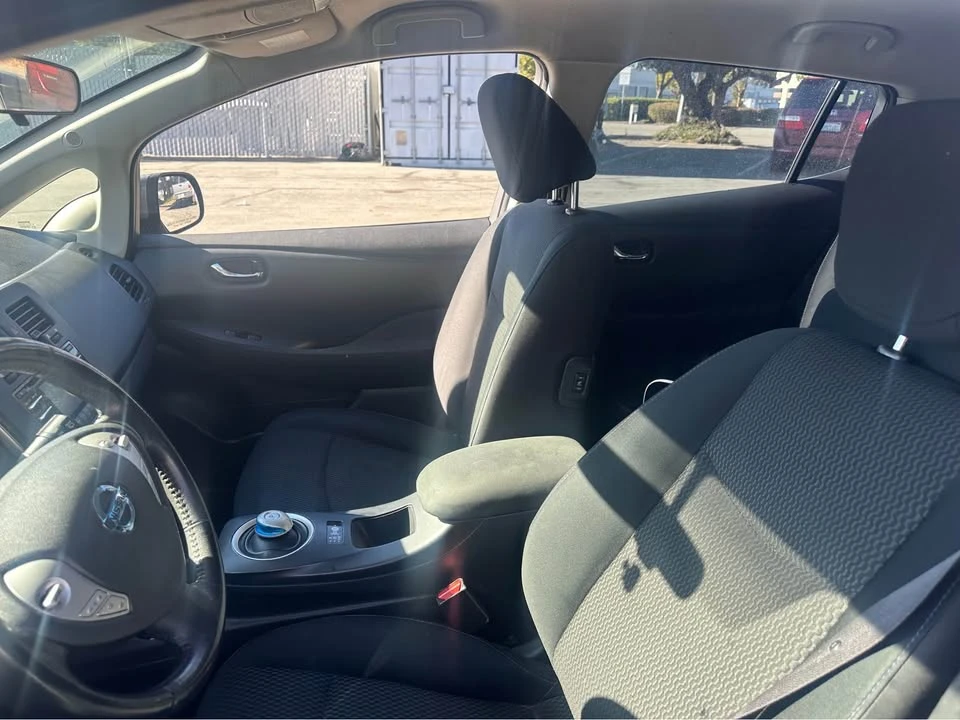 2015 Nissan Leaf - Image 4 of 8