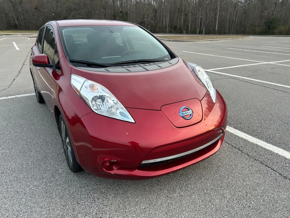 2015 Nissan Leaf - Image 2 of 14
