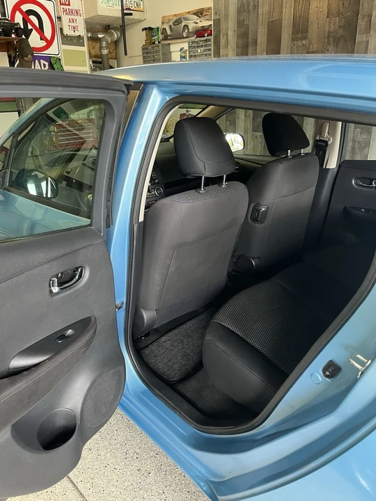 2015 Nissan Leaf - Image 9 of 13