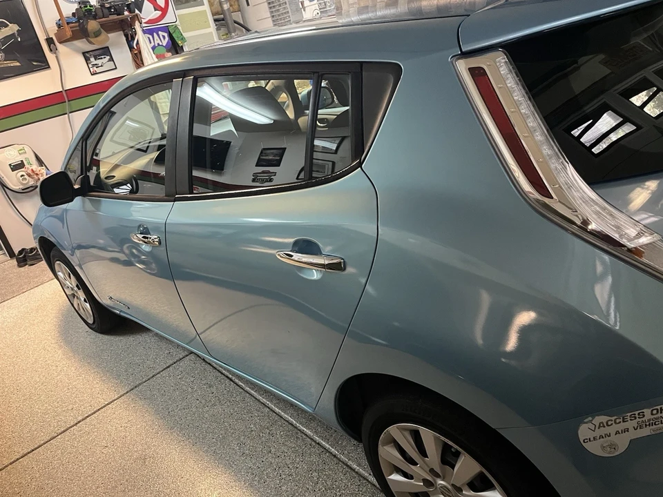 2015 Nissan Leaf - Image 5 of 13