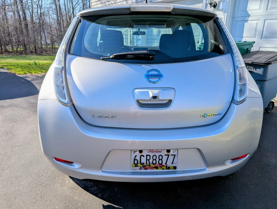 2015 Nissan Leaf - Image 15 of 16