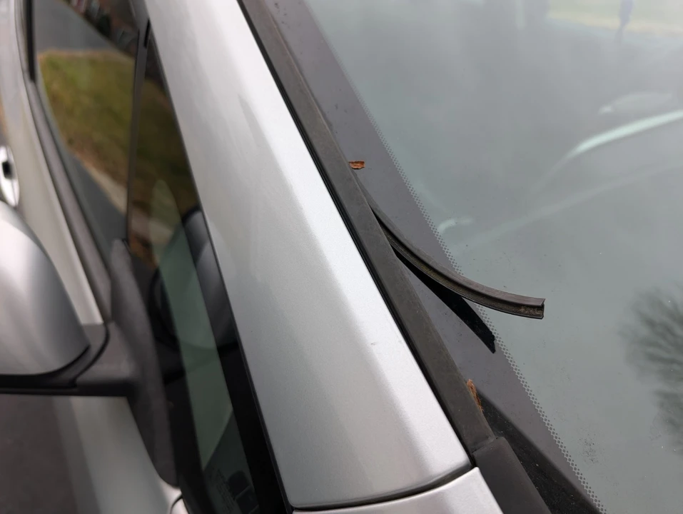 2015 Nissan Leaf - Image 13 of 16