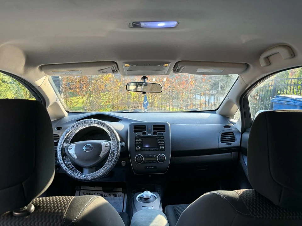 2015 Nissan Leaf - Image 3 of 16
