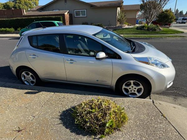 2015 Nissan Leaf - Image 6 of 14