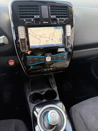 2015 Nissan Leaf - Image 10 of 14