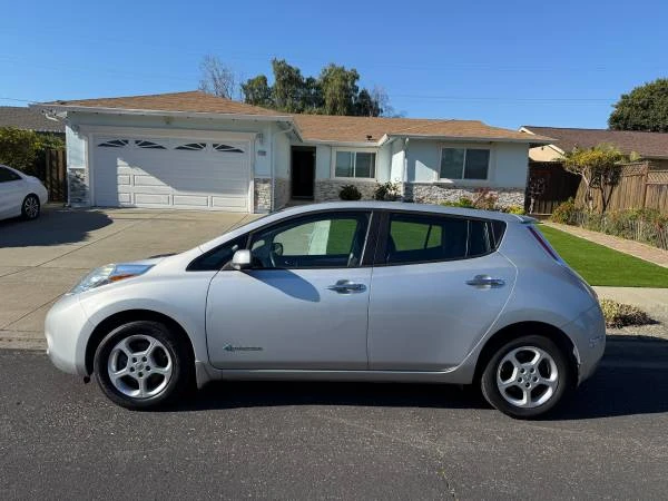 2015 Nissan Leaf - Image 2 of 14