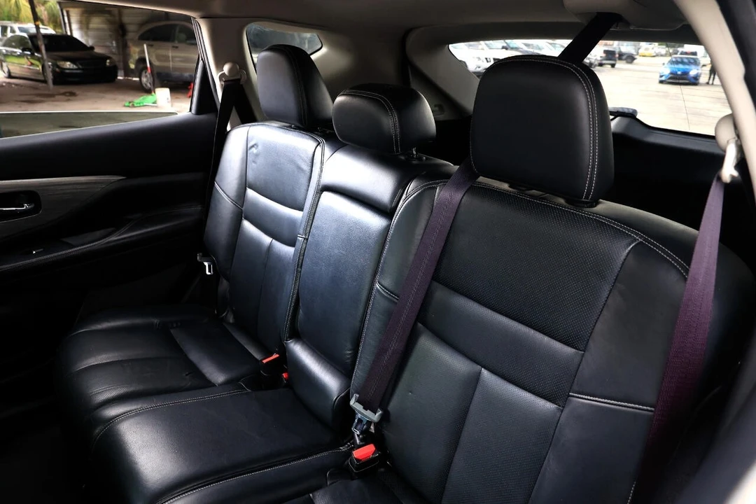 2015 Nissan Murano 3rd Gen - Image 10 of 21