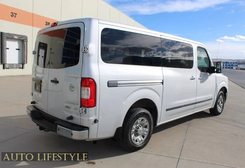 2015 Nissan NV3500 - Image 9 of 21