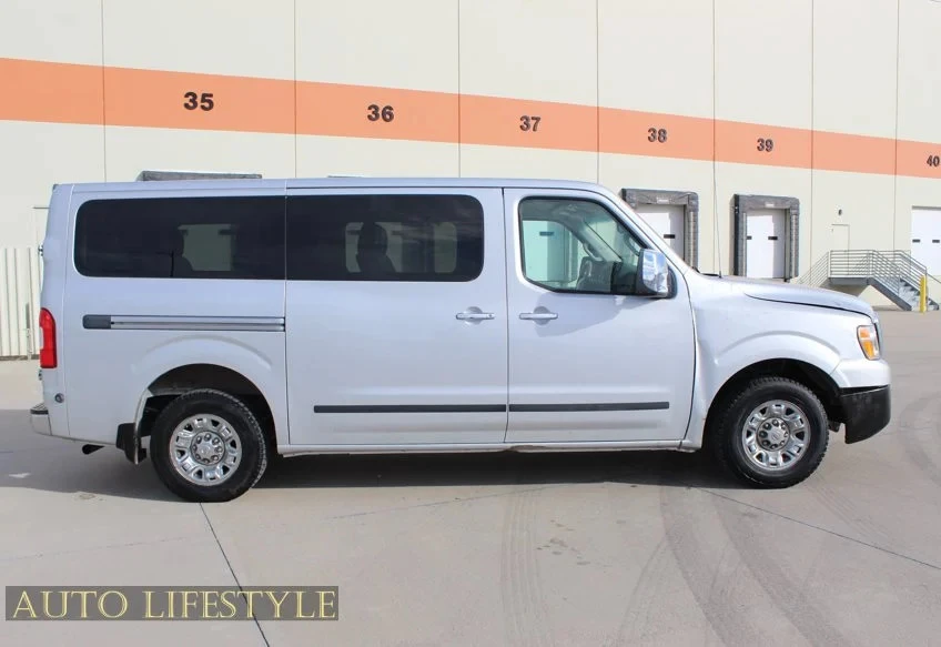 2015 Nissan NV3500 - Image 10 of 21