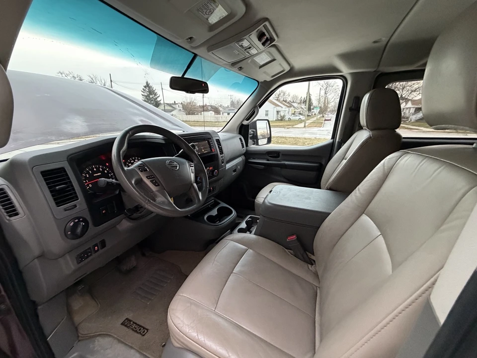 2015 Nissan NV3500 - Image 11 of 21