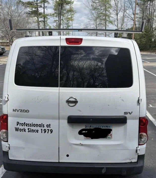 2015 Nissan NV - Image 2 of 5