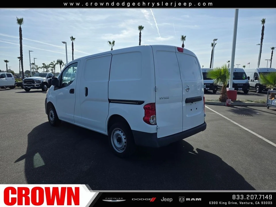 2015 Nissan NV - Image 5 of 11