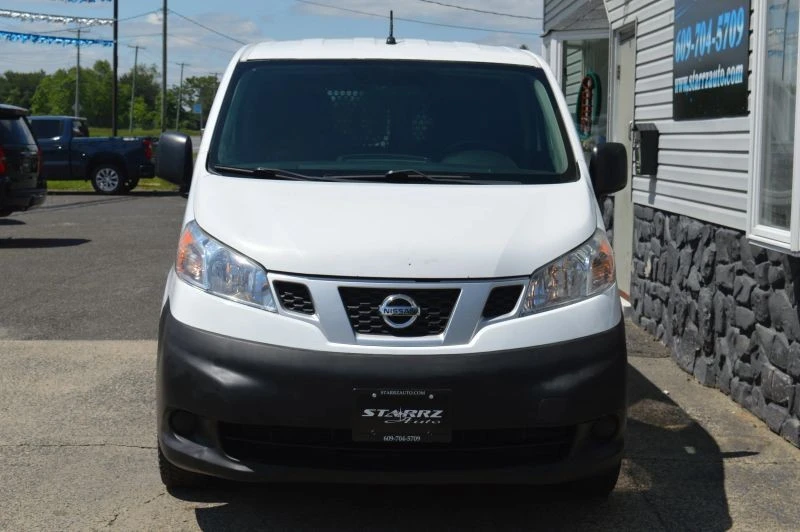 2015 Nissan NV - Image 8 of 12