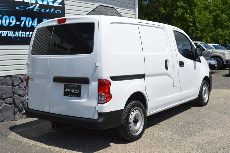 2015 Nissan NV - Image 5 of 12