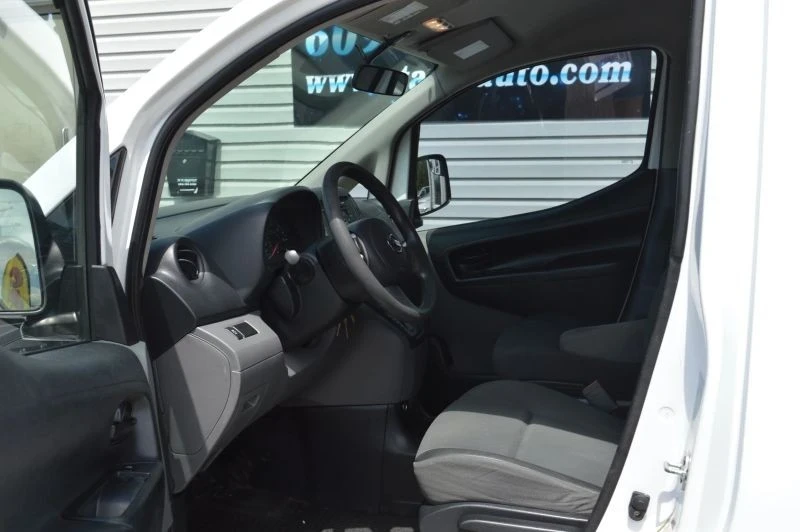 2015 Nissan NV - Image 10 of 12