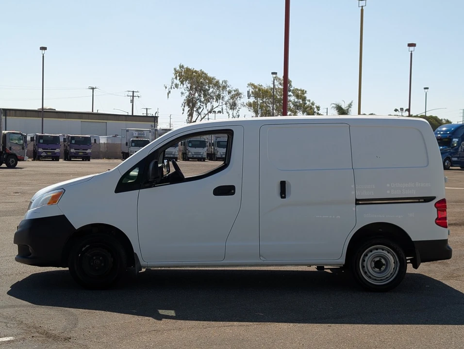 2015 Nissan NV - Image 4 of 12