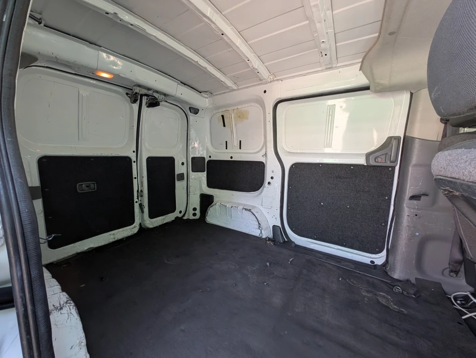 2015 Nissan NV - Image 11 of 12