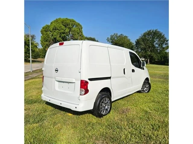 2015 Nissan NV - Image 3 of 15