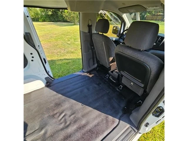 2015 Nissan NV - Image 8 of 15