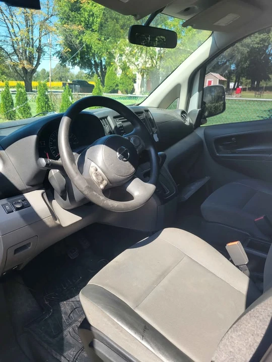 2015 Nissan NV - Image 6 of 6