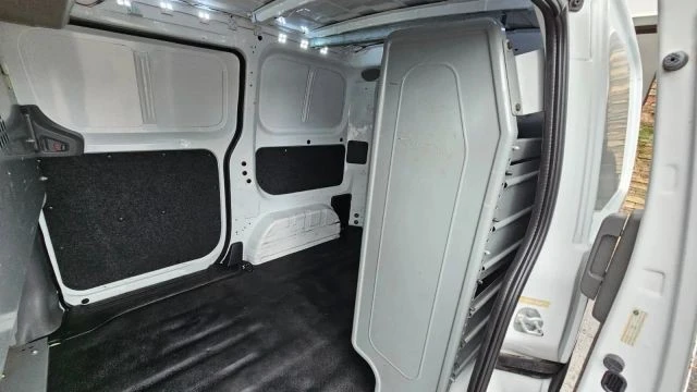 2015 Nissan NV - Image 19 of 21